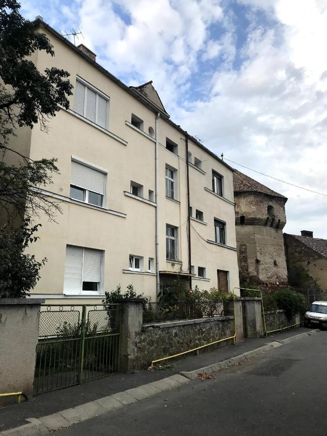 Tanners Tower Condo With A Fireplace Sibiu Exteriör bild